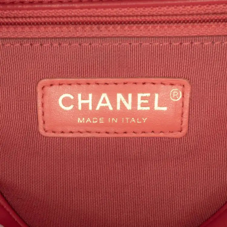 Medium Lambskin In The Loop Flap - Chanel