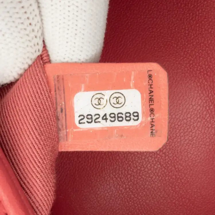 Medium Lambskin In The Loop Flap - Chanel